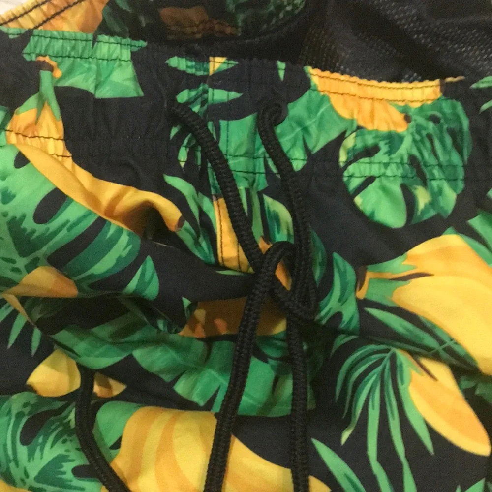 NWT men’s banana print swim shorts 2x yellow